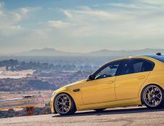 开云体育-闪电战英雄，奥斯梅恩三连击主宰意甲巅峰夜