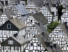 开云体育app-哈利伯顿的大舞台魔术，马刺对阵辽宁队的跨洋史诗