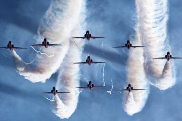 开云官网-东方奇迹与希腊怪物，当草根逆袭遇见天赋碾压