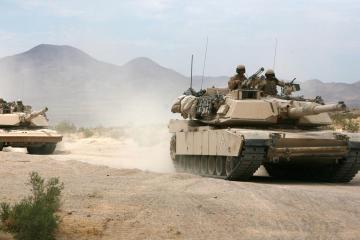 开云体育官网-跨界星光，当基耶萨照亮NBA季后赛之夜