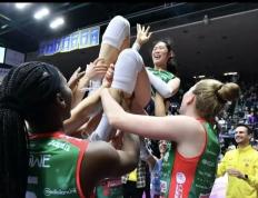 开云体育官网-南美洲女足锦标赛上演充满激情的对决