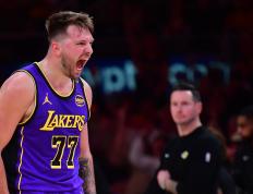 开云体育登录-关于小牛击败勇士，东契奇砍下27分送勇士两连败的信息