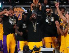 开云体育入口-NBA再创历史，冠军实至名归的简单介绍