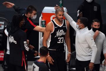 开云体育入口-包含篮网B队强势澳大利亚男篮，巴图姆一己之力扛起全队的词条