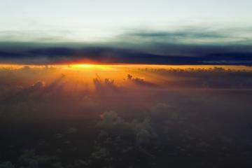 开云APP-利拉德攻防统治！热火擒雄鹿，他让字母哥沦为配角