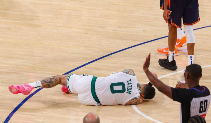 开云体育官网-凯尔特人遭遇杜兰特碾压，NBA局势紧张