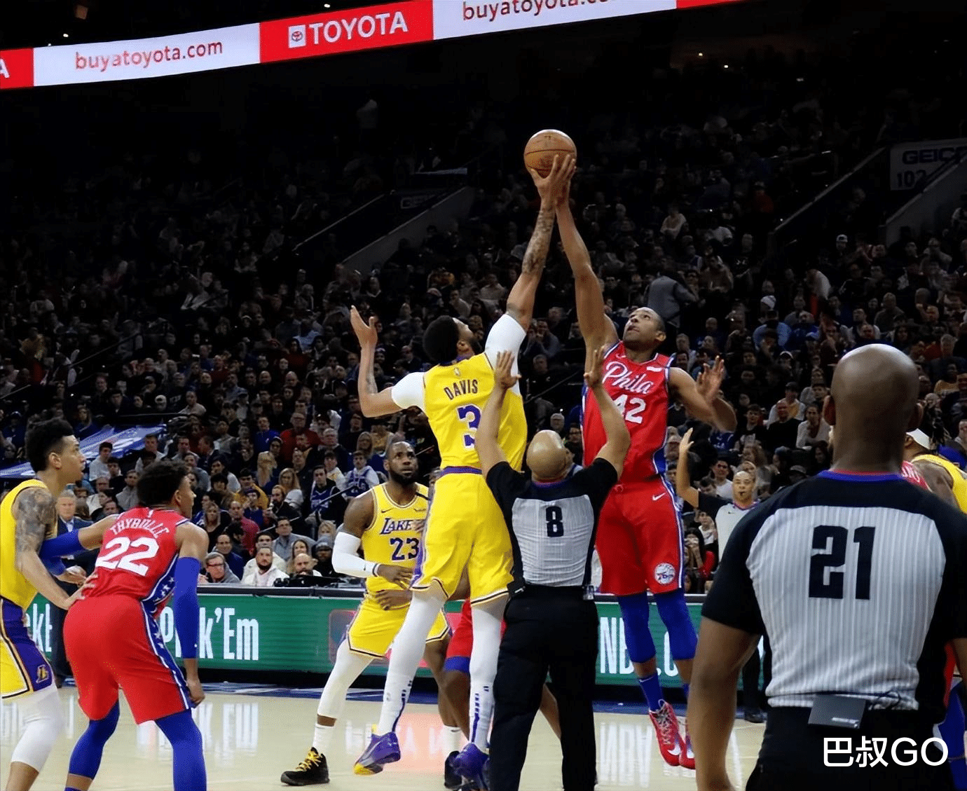 开云体育登录-湖人横扫北京队,利拉德点燃赛场