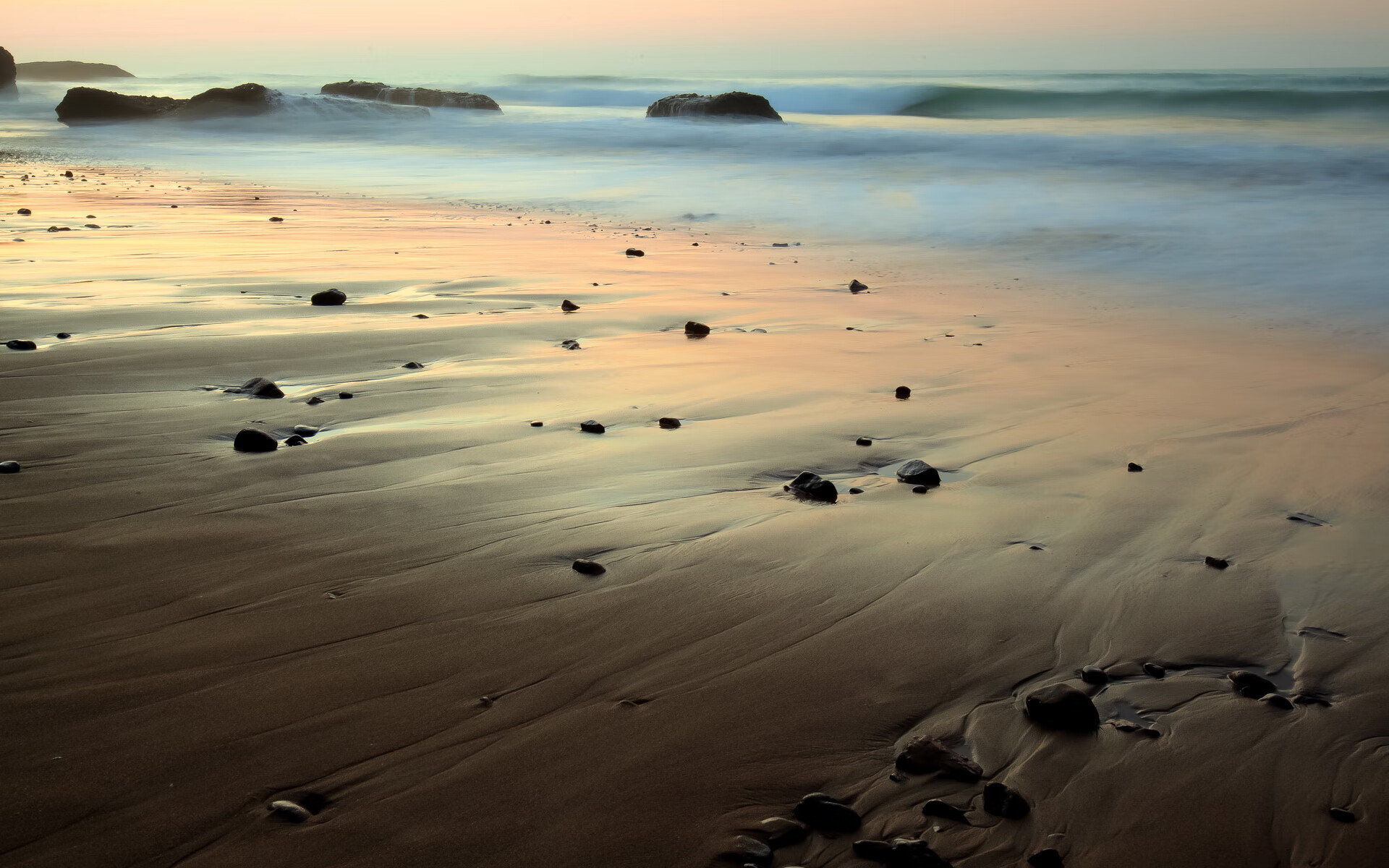 开云体育登录-佩德里魔幻舞步撕裂蓝鹰防线，曼城战术完胜背后的天才密码