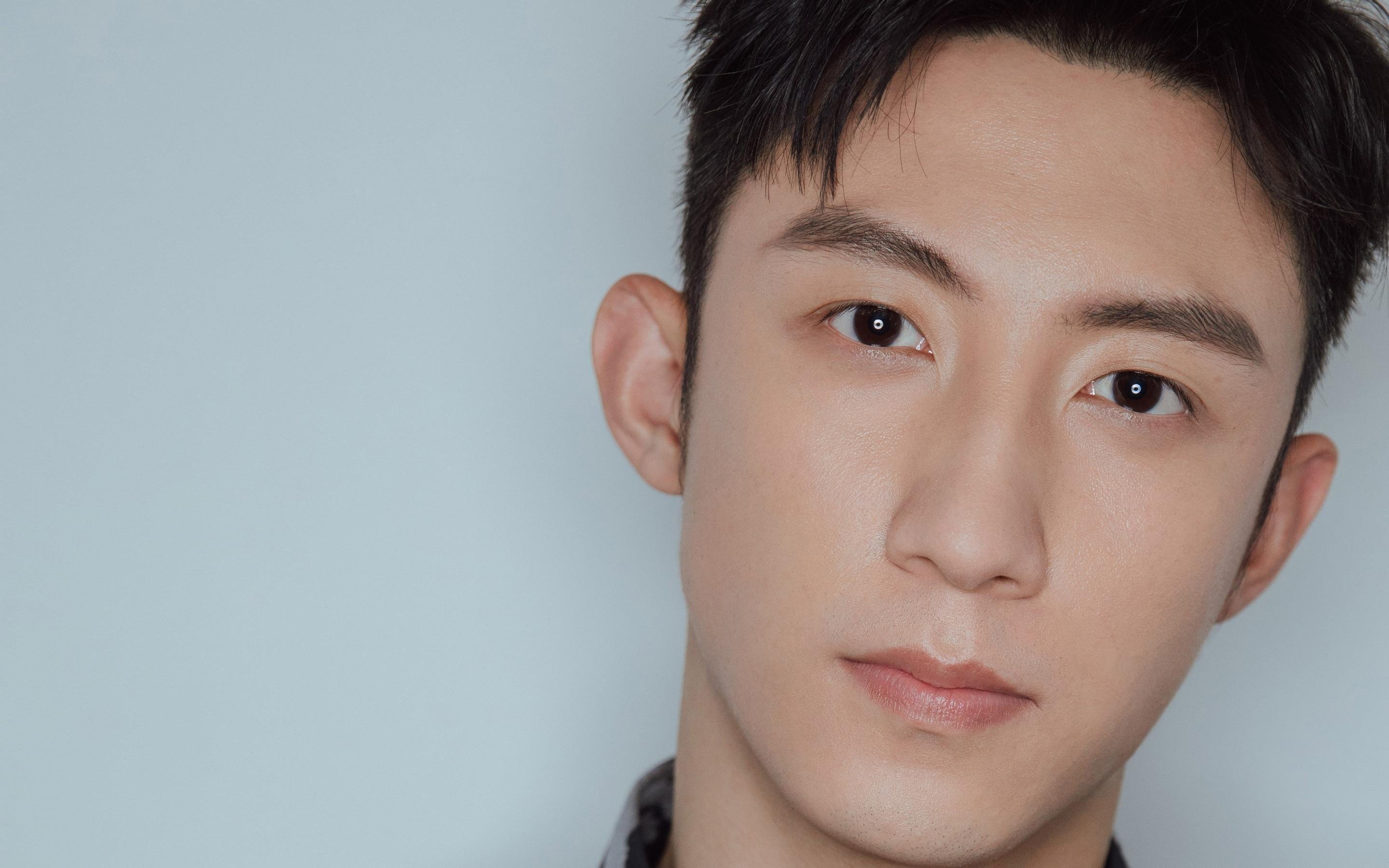 开云平台-英格拉姆单骑破阵，骑士万箭齐发，马刺青春防线土崩瓦解